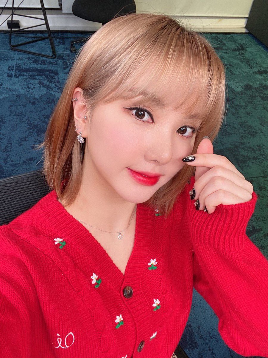 archiveyeochin's tweet photo. ೋ 200102  •  © twitter update
#여자친구 #은하 https://t.co/MdOq5pdV60