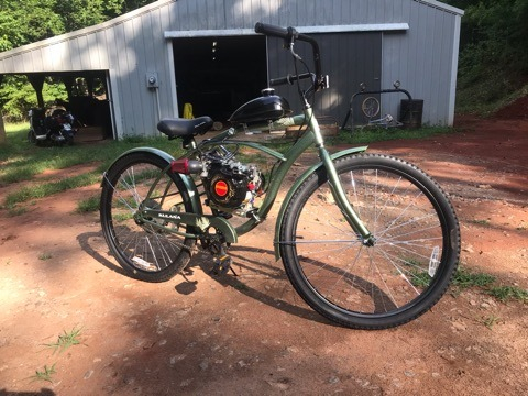 BikeBerryCom's tweet photo. It's 2020, folks! This new decade feels like a good one, especially when we set it off with a sick 79cc build from Junior Mayfield

#motorizedbikes #firstbikeof2020 #bikeenginekit #79cc #4stroke #bikeberry #bbrtuning #beast #beastmotor #motorizedbicycles #motorbike #moped https://t.co/ANTGJSupev