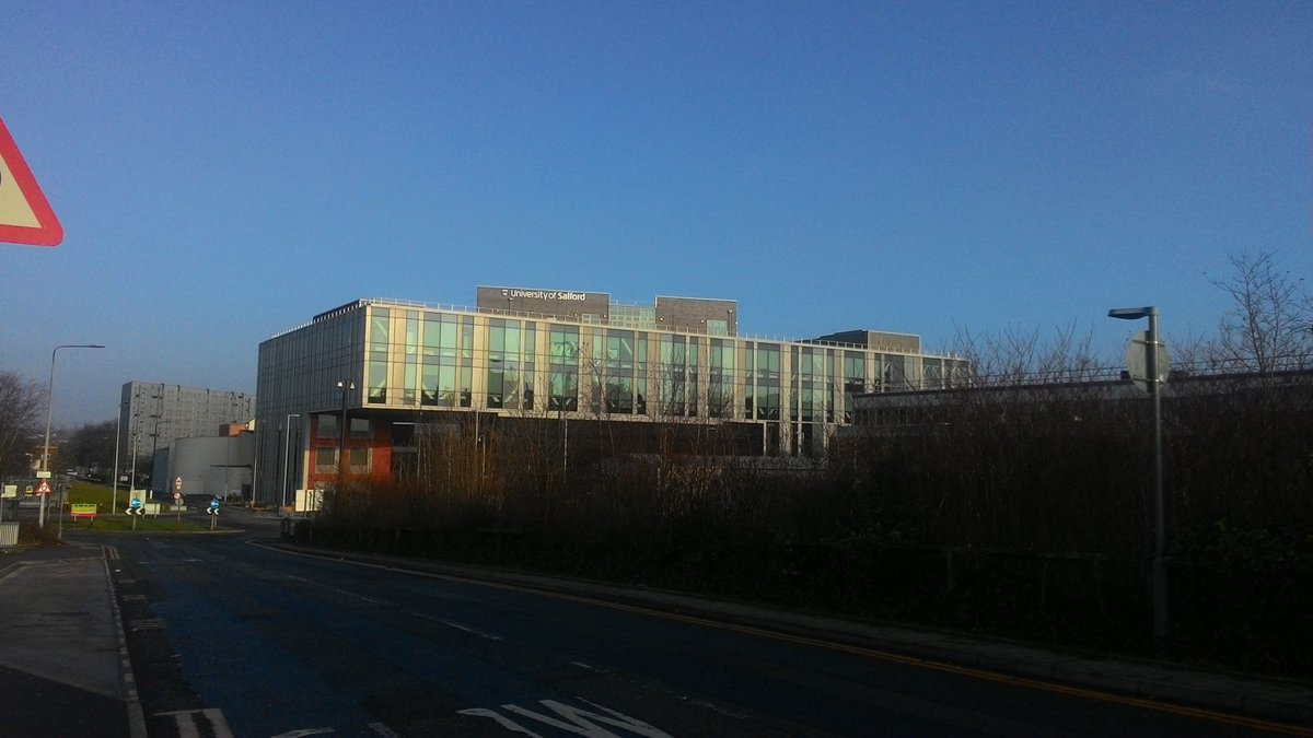 nstomar5's tweet photo. It was very quite, bright and cold morning yesterday, felt very peaceful inside with this beautiful view. Happy New year to All @SalfordUni. #keepgoing #newyearnewgoals !!! https://t.co/DPnit0uUPs