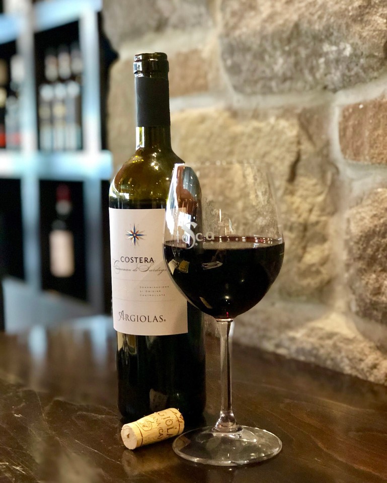 It's #ThirstyThursday. Come enjoy a nice meal at Tosca and choose from our extensive list of wines. Over 100 types of #wine to choose from!