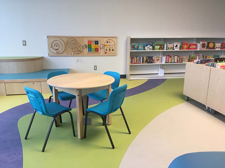 StAlbertLibrary's tweet photo. Jensen Lakes Library is now open, and we're excited to welcome everyone. It's a small space, but we know it will have a big impact. Remember, library cards are free for #StAlbert residents! #HappyNewLibrary https://t.co/MTRtysxQod