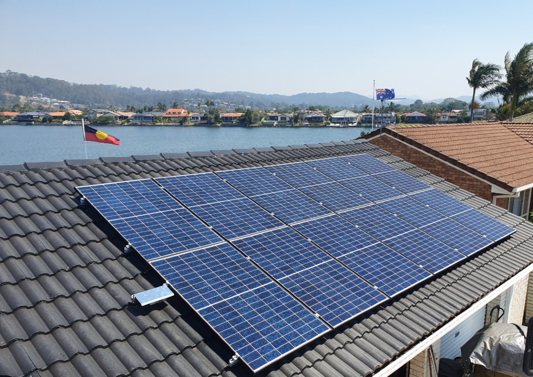 💡A recent Solar-Snap from #Elanora - what a view over the top of the brand-new 10kW system
---
#InstyleSolar #SolarPanels #SolarPower #ElanoraSolar #BrisbaneSolar #SydneySolar #AdelaideSolar #GoSolar