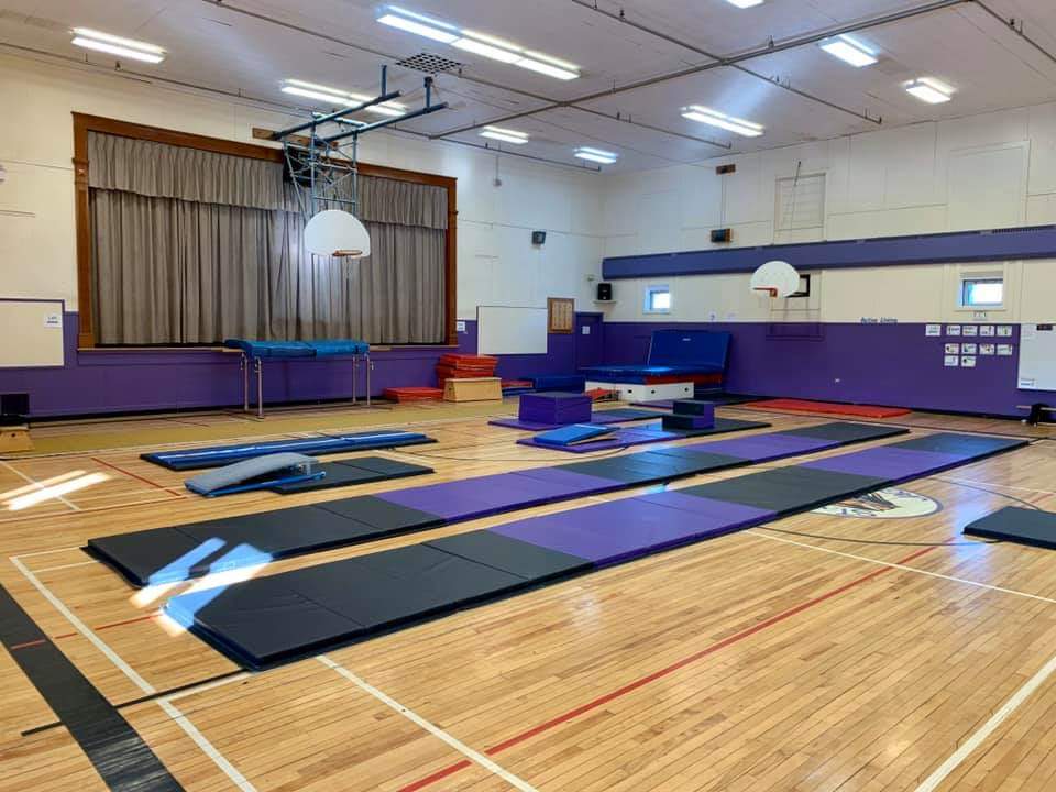 ElementaryJean's tweet photo. The gym is ready for gymnastics to start on Monday, January 6th. Looking forward to seeing everyone! Happy New Year! https://t.co/Hokx9IyMzH