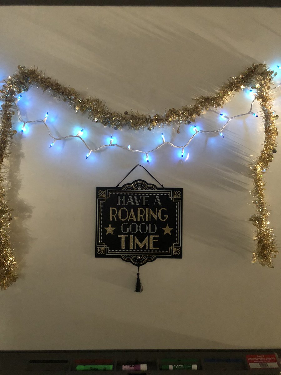 m_okeefe17's tweet photo. Had a “roaring” good time socializing in our speakeasy today! @OakerSocStud @CoventryOakers #Roaring20s https://t.co/6XhscZEsjx