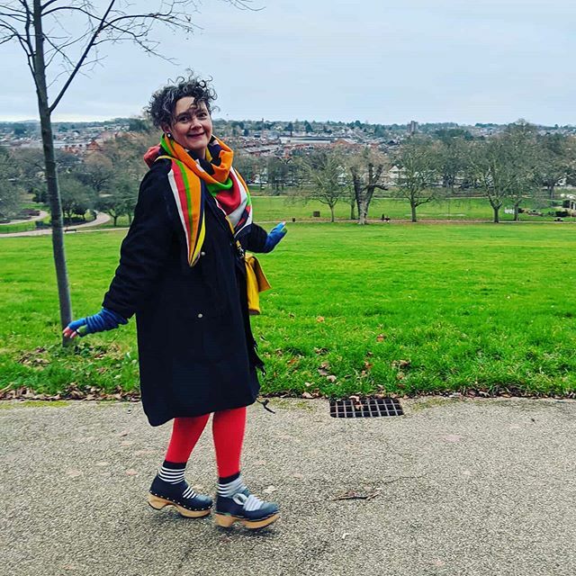jackieloveclogs's tweet photo. Skipping into the New Year in clogs 😀❤️
Flower one bar clogs and red legs..... start as I mean to go on #colourfulnewyear #happyfeet
💋❤️
#handmadewithlove #clogs #designermaker #clogmaker #jackielovesclogs #cloglove #shoeaddict #shoelove #fashion #st… https://t.co/ORoLIn2Feu https://t.co/bJxmxEeSbW