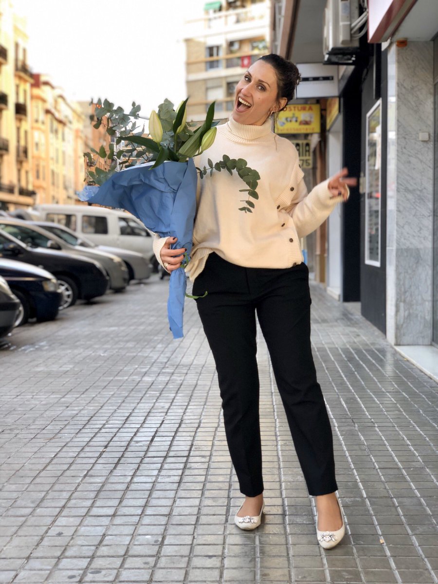 soypaulavelasco's tweet photo. Welcome new year 2020 🎆🎊🎈
.
.
#felizjueves #tagsforlikes #love #pic #fashionblogger #bloggervalencia #bailarinas #casualchic #streetstyle #fashionista #style #outfitidea #lowcost #trendy #naturalcurly #curly #curlyhair #rizos #rizosnaturales #cgm https://t.co/OZPMZJjM6c