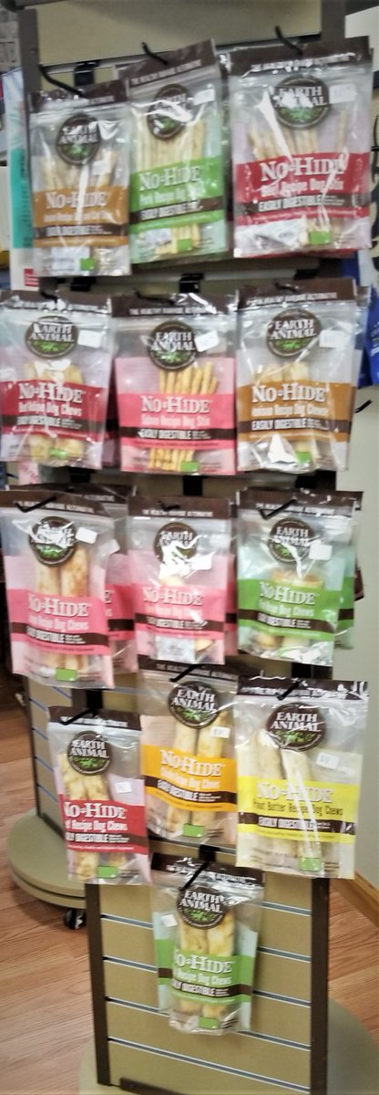 lcm_boutique's tweet photo. We Love Delivery day here @ #LCMPet! In come all the new treats and toys, along with some old favorites! This week we stocked back up on Zukes and our new fave- No-Hide! 
Stop on by and get some for your furry friends! 
#EverdayadventuresatLCM #ItsShoppinTime https://t.co/moDSfrugNO