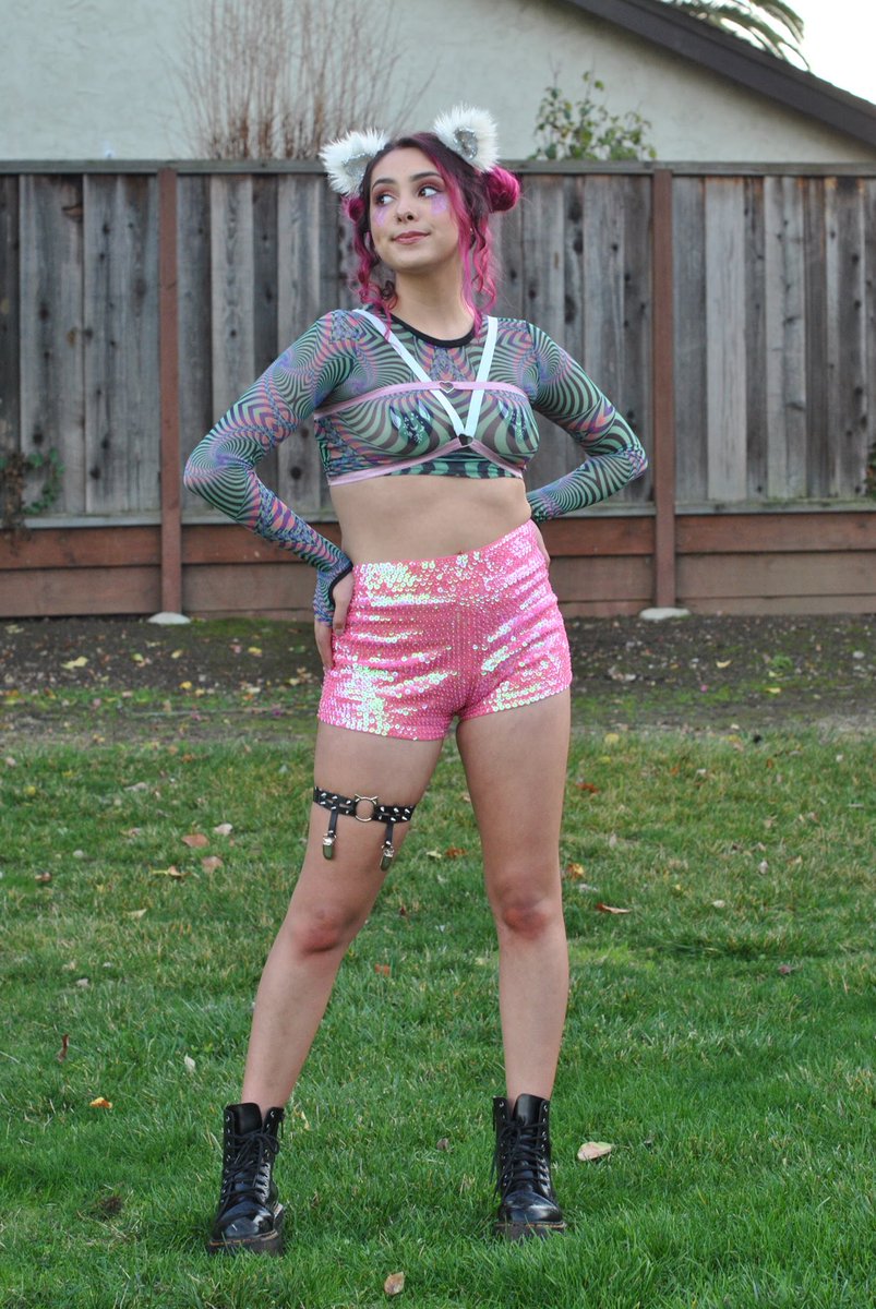 destroydolls's tweet photo. Our Pentagram Harness and Cotton Candy Dreams Harness are on sale now at https://t.co/6LDVR5kU8x ❤️ https://t.co/ysrwwCMPgz