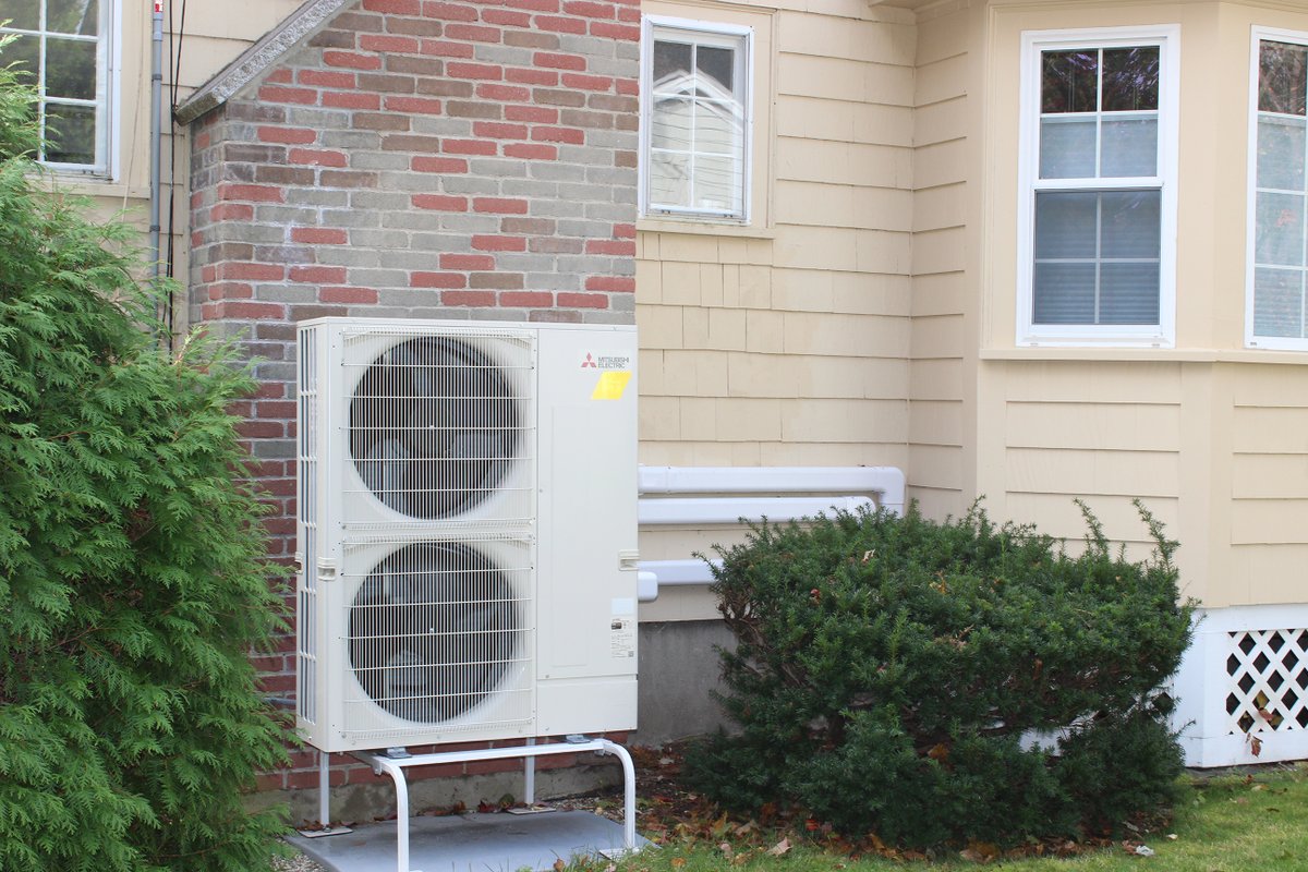 neepenergy's tweet photo. Interested in getting a cold climate air source heat pump but unsure how it will perform? The Slack family decided to install a #ccASHP system and here's what they had to say about their experience - and the benefits - of making the change. https://t.co/OKcFbHCyQ9 https://t.co/wh2sXnZdEH
