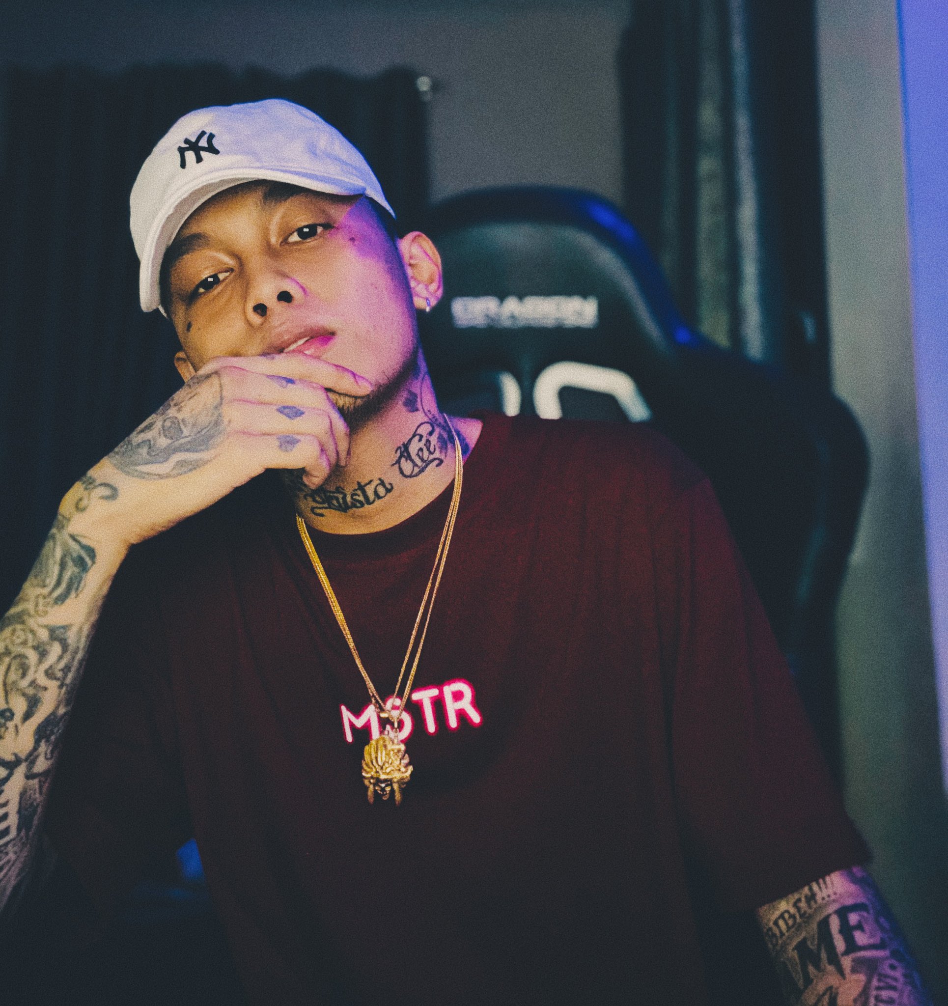 Skusta clee online