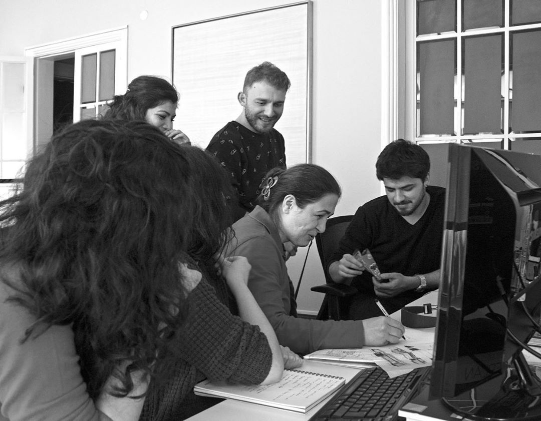 avciarchitects's tweet photo. Ofisimizi ofisimizin bel kemiği Ümit Ablamız, #2020 yılında maalesef bizimle olamayacak. Tüm emekleri ve yardımları için bir kez daha teşekkür etmek istedik. ✨⠀
⠀
Bundan sonraki çalışma hayatında başarılar diliyoruz. ⠀

https://t.co/DkqMEXLtjs https://t.co/wFEkBwNdUK