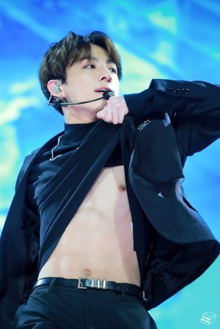 Lesson 5 My love for his abs ain’t fake Never would I have dreamt of Jungkook revealing his abs on purpose but he fcking did so let’s appreciate his hard work and dedication shall we? When we talk about ‘abs’ we are specifically talking about the rectus abdominis muscle