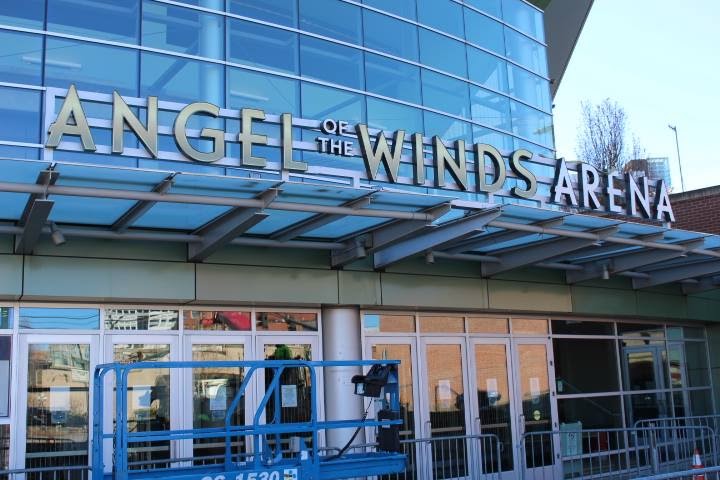 ValleyElectric1's tweet photo. The Angel of the Winds Arena is a $83.3 million multi purpose sports complex that was completed over the course of 17 months, and opened it’s doors officially in September, 2003.
⠀
#valleyelectric #virtualconstruction #seattleconstruction #seattlebusiness #seattle https://t.co/yzImS1usKM