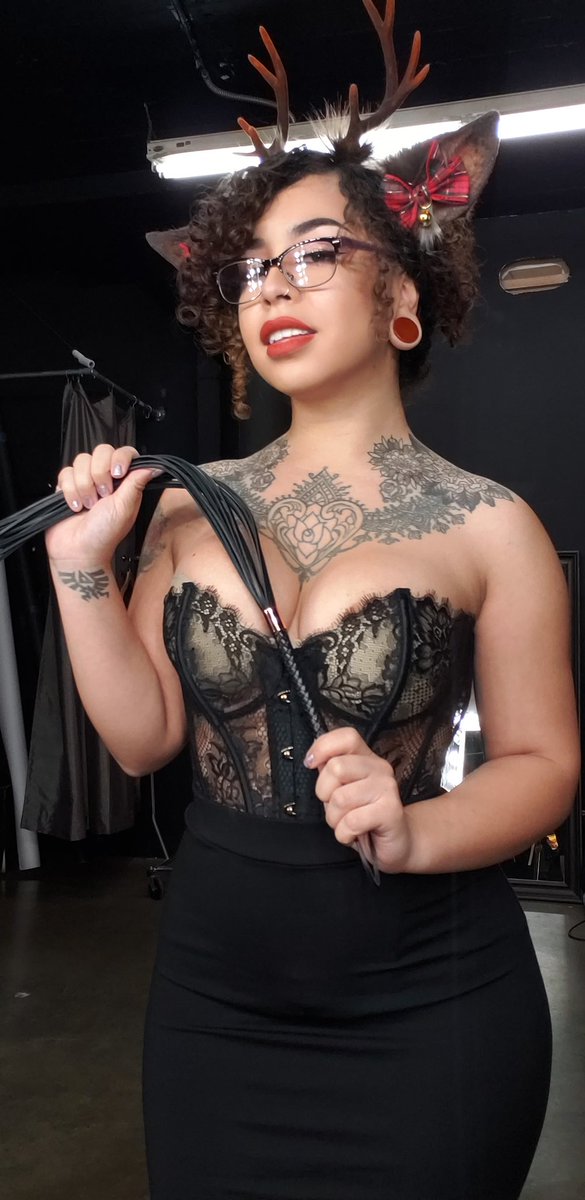 Midna_Ash's tweet photo. wanna fuck me
⬇️⬇️⬇️
https://t.co/GaugknITg1 https://t.co/esUFGFgwWs
