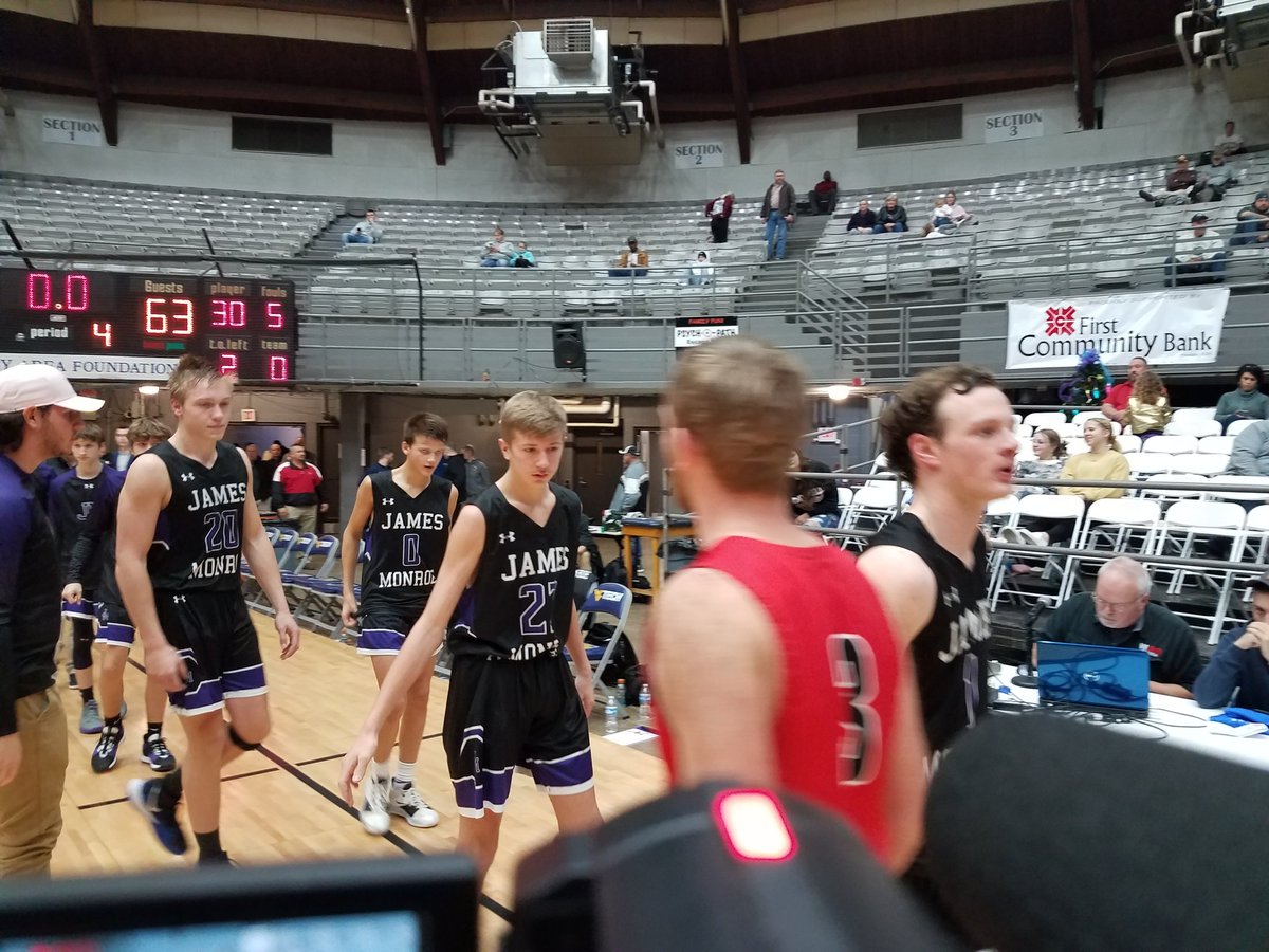 joebrowvm's tweet image. Final: James Monroe 69, Oak Hill 63. #wvprepbb @MetroNewsPrep