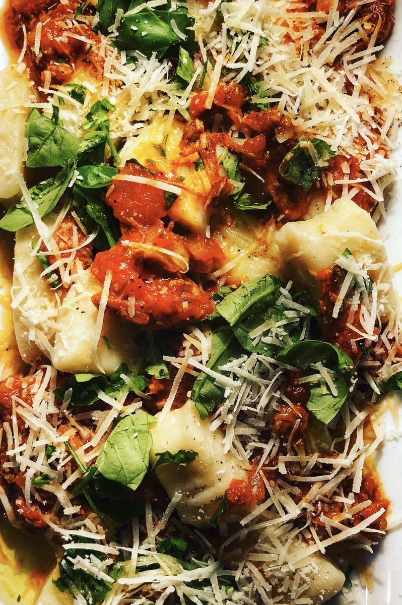 Food4lovers's tweet photo. Gnocchi with Lamb Ragu
Love that all this lovely lot comes from leftovers
#LambRagu #Gnocchi #UsingUpLeftovers #FoodPhoto #FoodPorn #FoodIsColour #FoodIsFlavour #LoveFood https://t.co/sYTiqF6Sly
