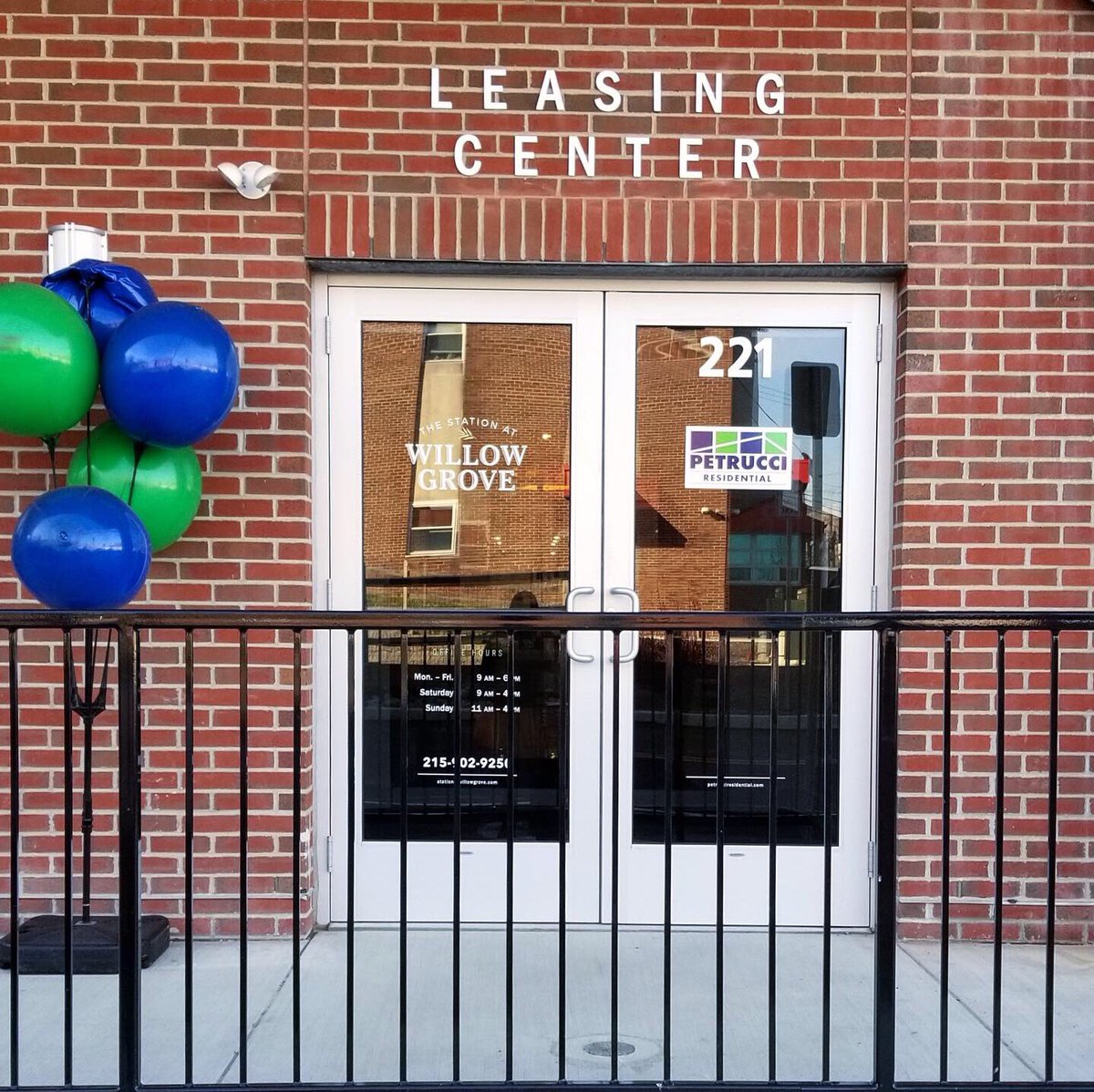 NationalSignShp's tweet image. Installed new window graphics and 3D lettering for @thestationatwillow &amp;amp; Petrucci Residential #windowlettering #windowgraphics #windowsignage #3Dsigns #3Dlettering #exteriorsigns #outdoorsigns #digitalprinting #highperformancevinyl #customsigns #logo #signshop #nationalsignshop