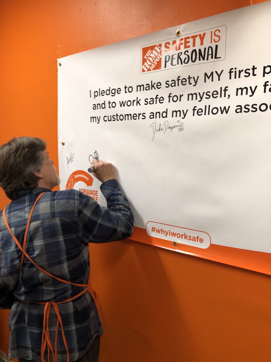 GregusAdriana's tweet image. East Palo Alto making safety personal! #whyiworksafe