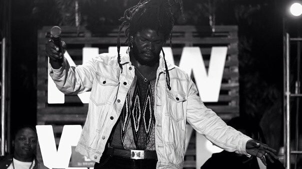 Collection_Moda's tweet photo. #Repost @davyfreshh ⁣
・・・⁣
Could feel the Lightning 🌩 from  @mortimermusic performances #thecollectionmoda @newwaveja  #TBT https://t.co/tmjhEYCCpK