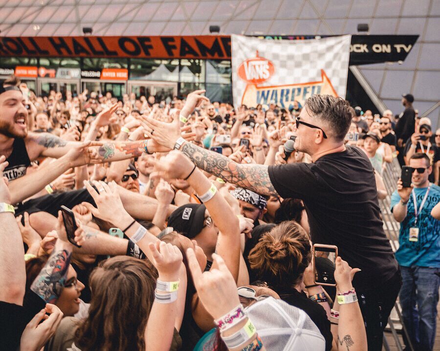 AWhitmer_'s tweet photo. 2019 was pretty sick
Was a part of of the @VansWarpedTour 25th anniversary tour! Became a part of the @PrimeSocial media team for all the fun filled music festivals they throw! And got to experience the Indy500 for the first time! Let’s see what the Rawring 20’s have in store! https://t.co/OOmneyskQW