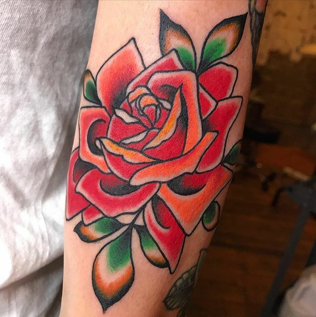 Can’t remember if this was the last tattoo I did in 2019 - but it was close and I really enjoyed it. :) #rosetattoo 🌹🌹🌹 ift.tt/2rSSr6m