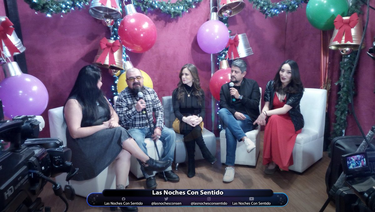 lasnochesconsen's tweet photo. ENTREVISTA en el CIERRE DE TEMPORADA 2019 en @lasnochesconsen de @alexcatalanmx, 13 DIC en @Astl_tv

https://t.co/aNtJ8LGVYk

@fridamata con @cinthyahere @EdnaAlcocer y @AngelesYellows

#lasnochesconsentidotv

cc @atomicbold @YoSoyEricsson @EduardoRoiba @emilio_kantun @alde_sj https://t.co/Q2QtBNn1AG