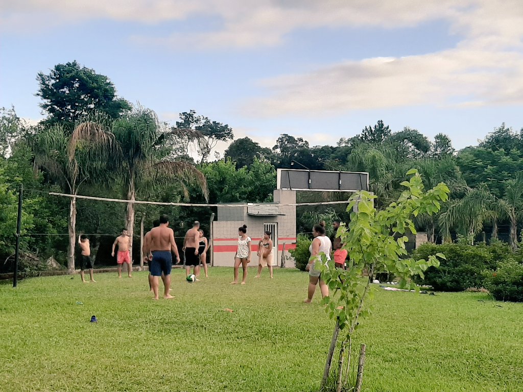 Hoy visitamos el complejo de la <a href="/udpm_misiones/">UDPM</a> en #CampoGrande. Un lugar hermoso donde compartimos  con amigos, una jornada de mucha paz y comodidad en  contacto directo con la #Naturaleza. Viví  #Misiones en los <a href="/LodgesUdpm/">Complejo Lodges UDPM</a> !. <a href="/mariluleverberg/">Stella M Leverberg</a> 
<a href="/grillo141/">Ruben Dario</a>