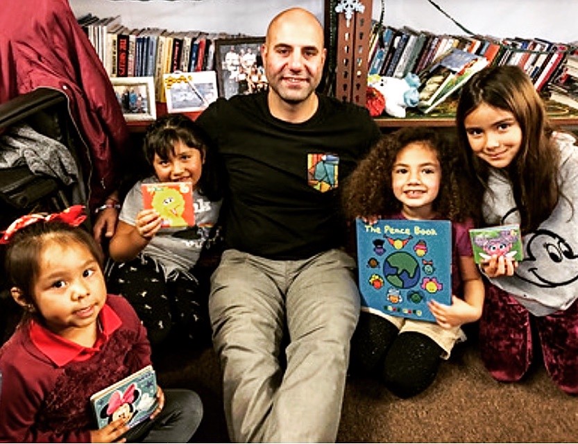 createnow's tweet photo. Did you know that 20% of 15 year-olds in the USA have yet to reach the reading level of a fifth-grader? Reading with children is CRUCIAL to improving their literacy skills, plus it creates a special bonding experience. #literacy #readwithchildren #makeadifference https://t.co/SwedzfOoA5
