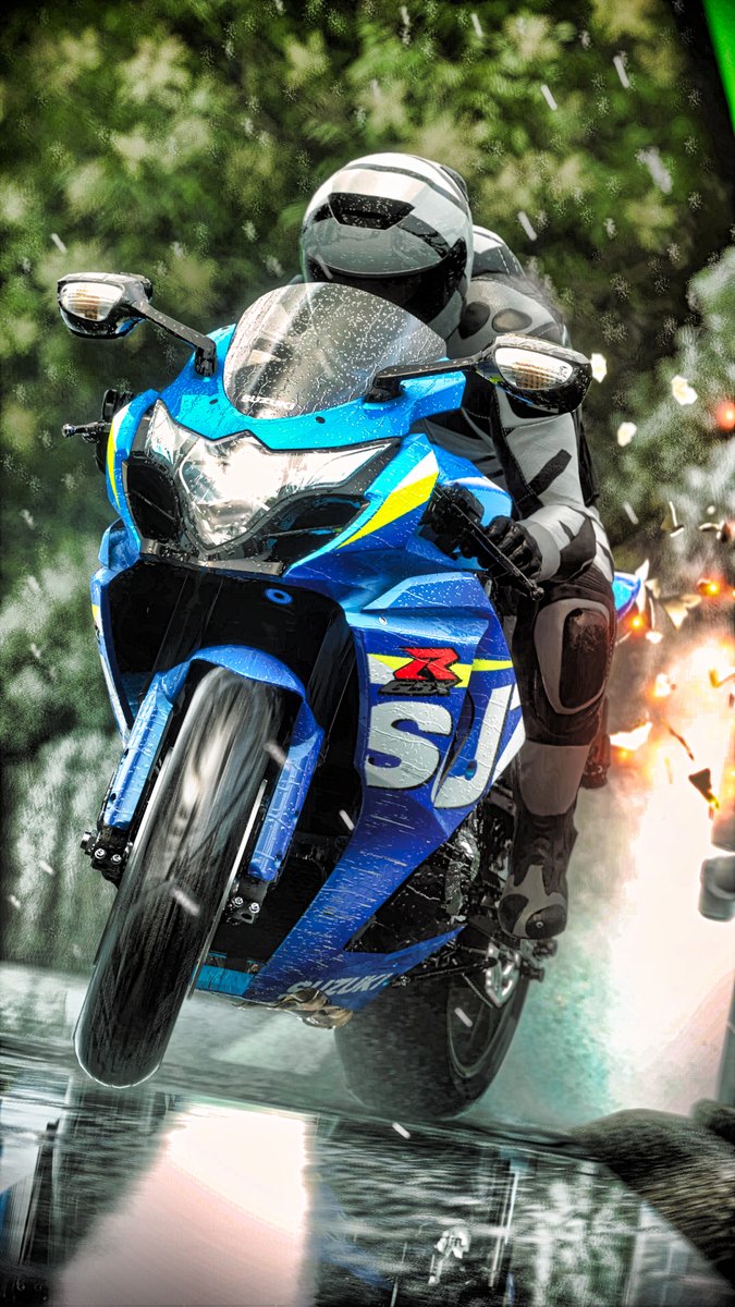 luxplays's tweet image. action #driveclubbikes