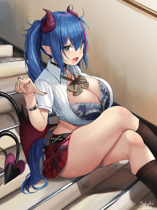 「ジロジロ見るな、キモイッ!」 