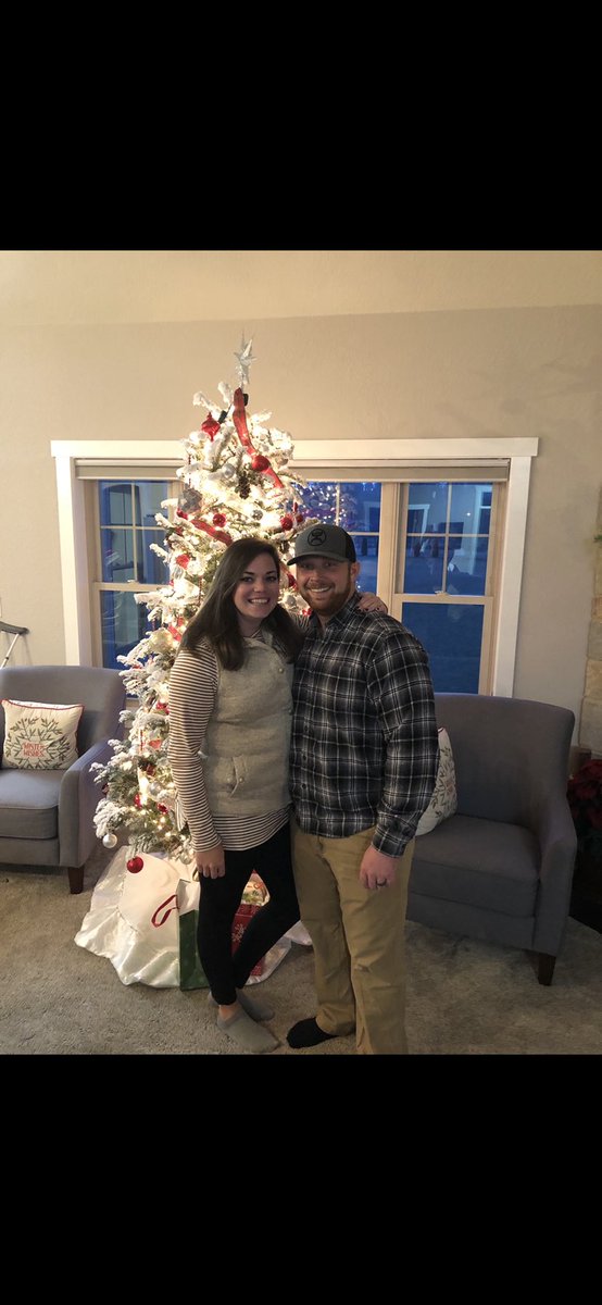 BatcherJustin's tweet image. Had a great 2019, Christmas, and New Year thanks to these great people in my life right here! Can not wait to see what 2020 has in store for us! I love y’all! ❤️