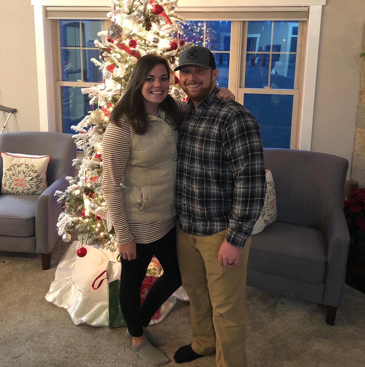 mrayeee14's tweet image. ONE YEAR til I’m your wife!  Get ready 😉🥰💍