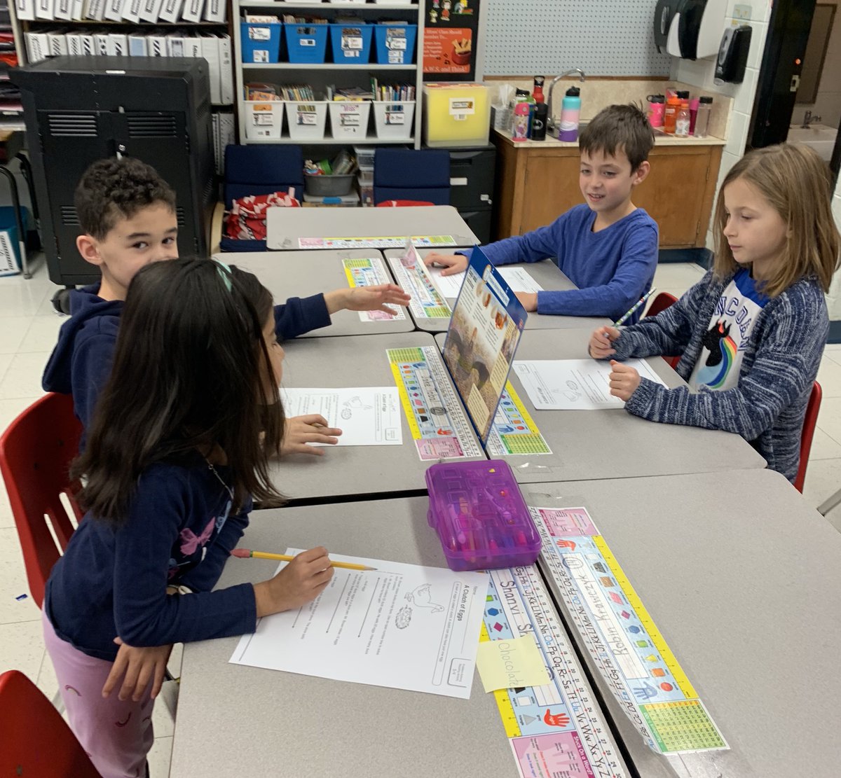 MsIreneHines's tweet photo. Happy New Year from 2-H! Cooperative learning groups started our new year off with Problem Solving Reading Mat Activities today! @BrooksideWWRSD @CISCADUTO
#envisionsmath https://t.co/q0SLilMkB0