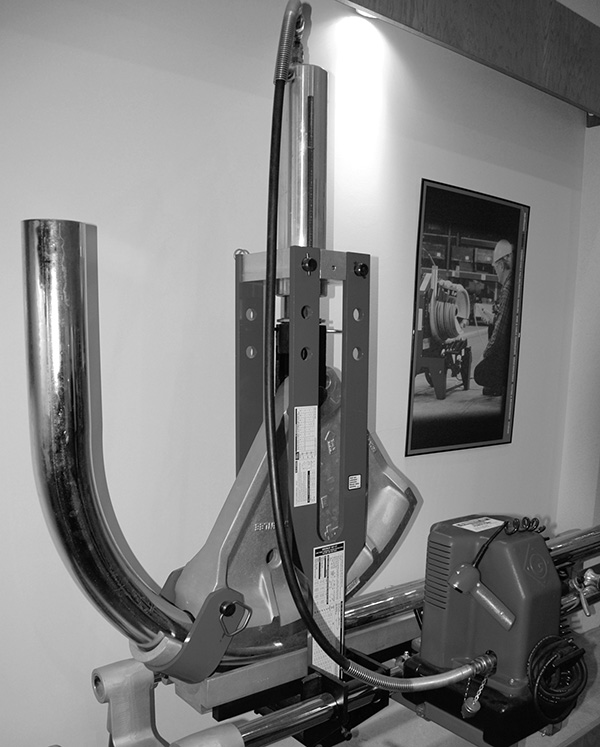 GreenleeTools's tweet photo. Bending equipment for the professional. ๐ช #throwback to an old Greenlee hydraulic bender.
Browse our benders today - https://t.co/31qkMgn9PX
#tbt #GreenleeTools #ProfessionalNothingLess https://t.co/uHWcLKouu0