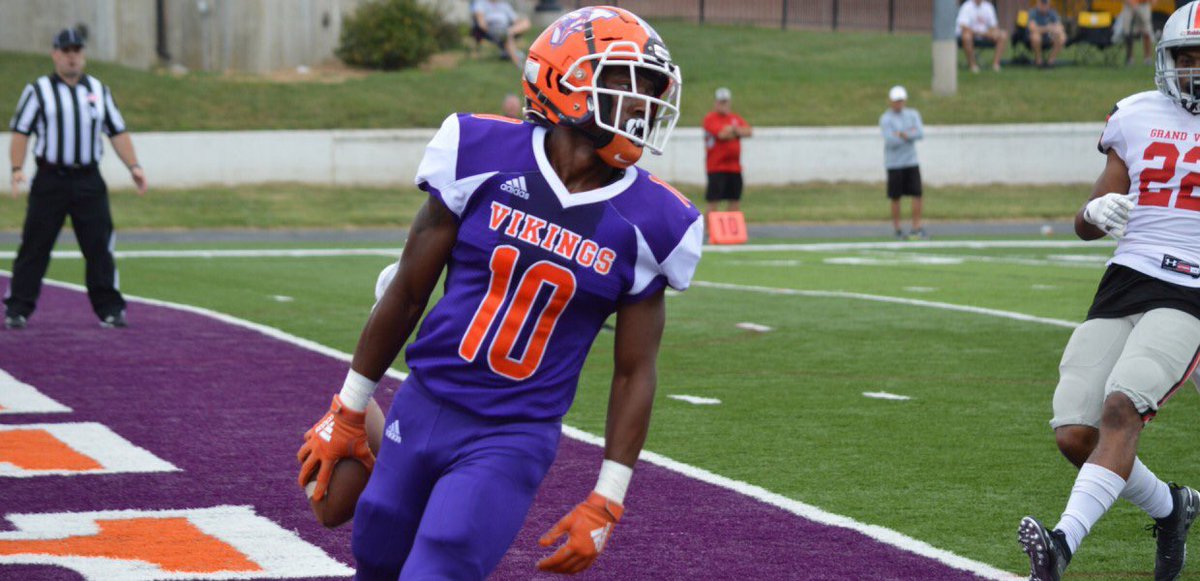 zvale36's tweet photo. Excited to have received an offer from Missouri Valley! Thank you @CoachStilwell https://t.co/L2ZvRfiRz8
