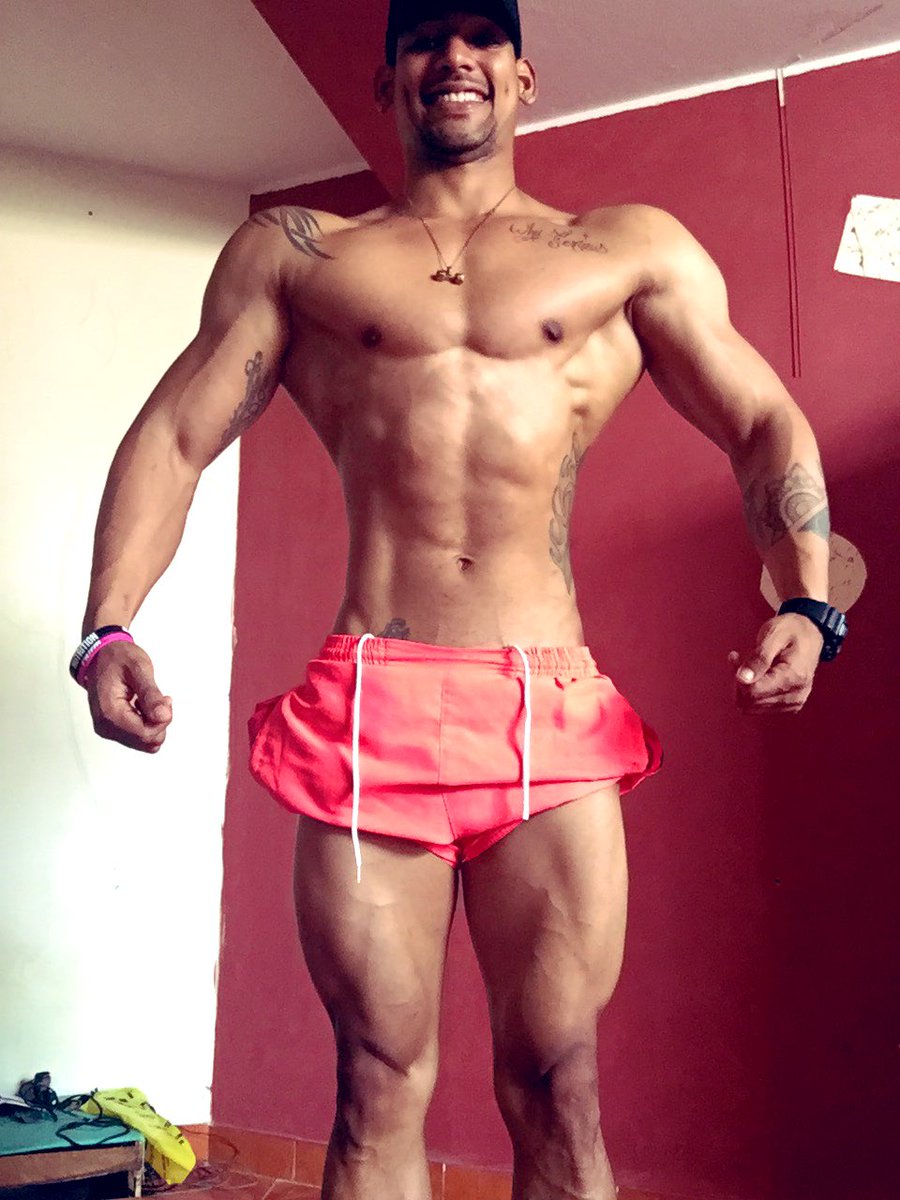 232Gustavojm's tweet photo. Vamos a subir ese nivel #2012Tweeps  💪🏽😎 https://t.co/X4gSMbfPkD