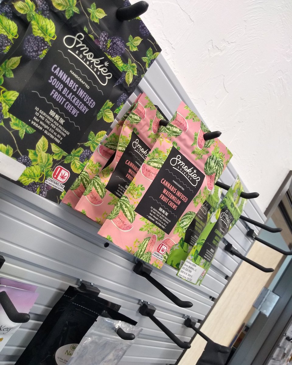 Greenpeacedisp1's tweet photo. Got more gummies today👀
FOR EDUCATIONAL PURPOSES ONLY
#Okcdispensary #Greenpeace #AGroovyWayToHealYourBody #Edibles #Gummies #Smokiez #NaturesKey https://t.co/cpYEJdOamP