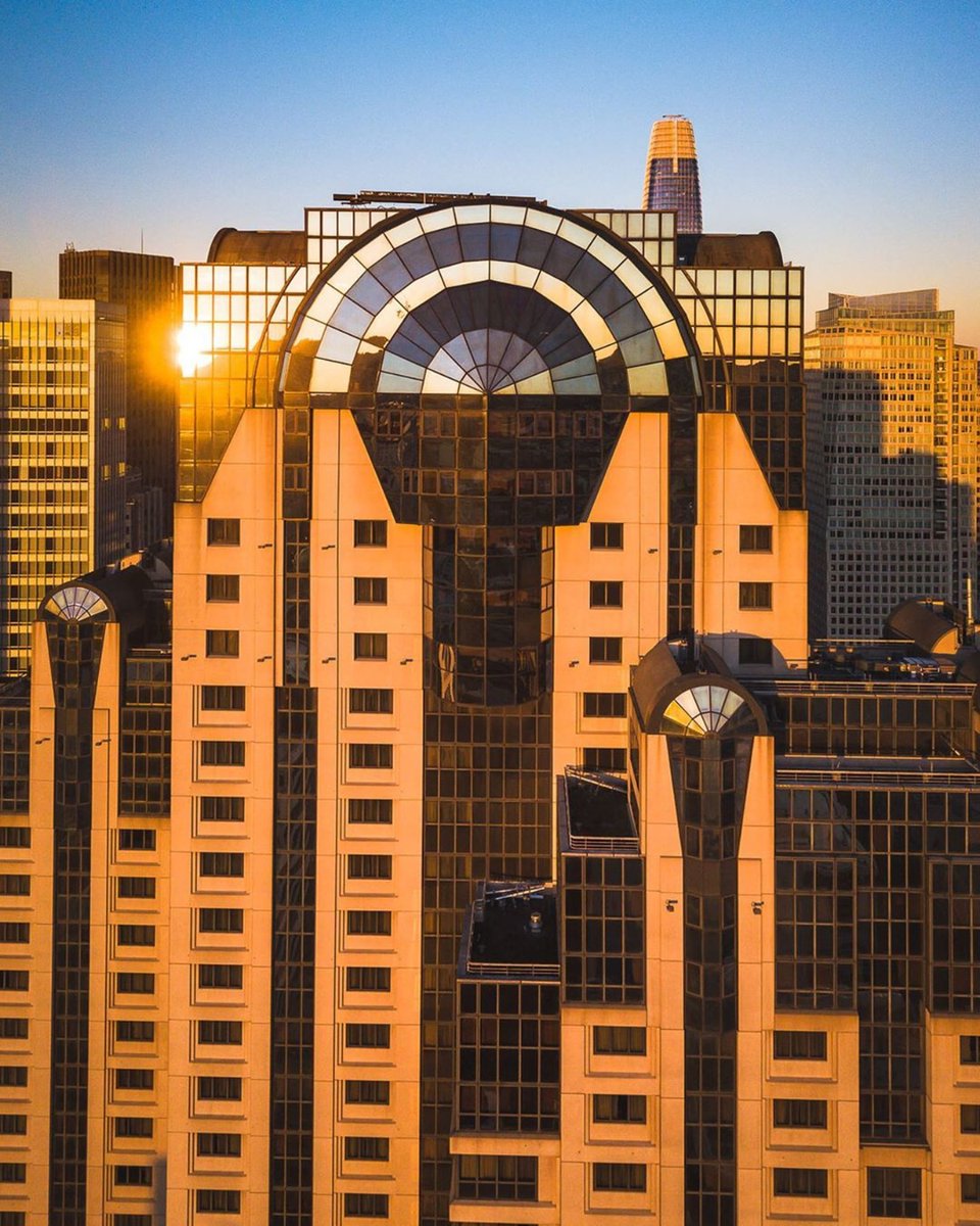 SF Marriott Marquis tweet media