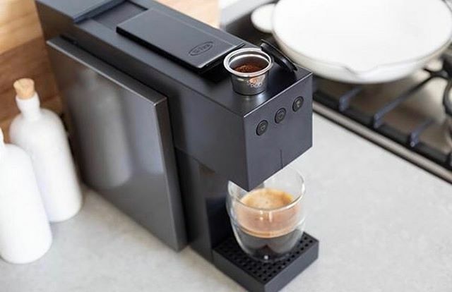 Minimal waste coffee in all its glory 🍃 A pack of our reusable capsules is all you need to save a ton of waste ending up in landfill and our oceans 🐋👏🏻⁣ Our #FeePod capsules are compatible with all Aldi K-Fee machines ☕️ ⁣
Snap via @thalialuntayaocreative