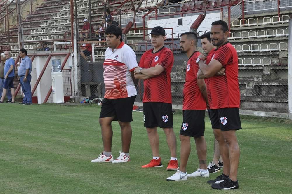 SomosMisiones's tweet photo. El conjunto “Franjeado” arrancó hoy la pretemporada para participar en el próximo Torneo Regional Amateur 2020 que organiza el Consejo Federal de AFA y que dará comienzo el primer fin de semana de febrero. Guaraní será uno de los equipos que representará a la Liga Posadeña. https://t.co/hIMigjBV7h