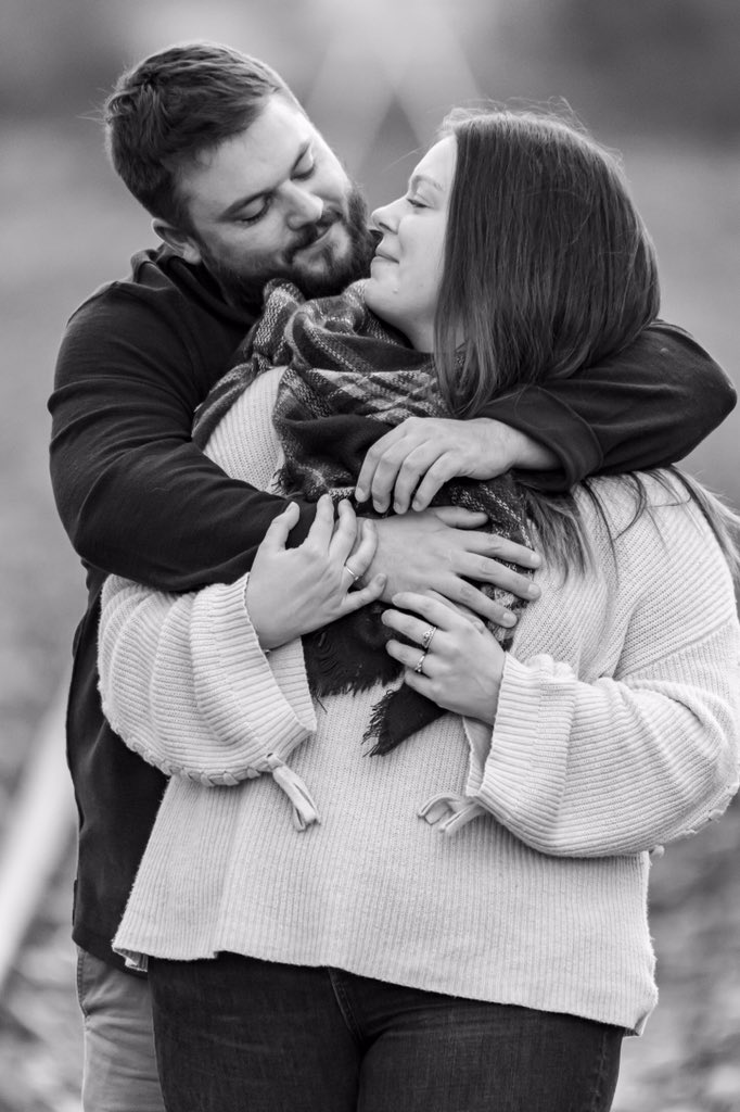 brittanycoray's tweet photo. At the beginning of 2019 I met the love of my life and had no idea that my life would change so much in a year. I can’t wait to see what 2020 has in store for us💛 https://t.co/re02rBdYxi