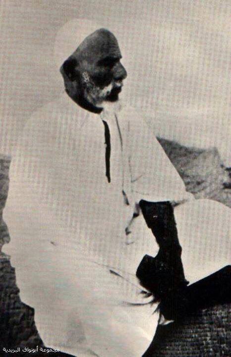 ياحسرتي على وطن طالماتباهابأبناءه بين القُرّاءُرافعين الهامات حافظين القرآن واليوم تلتحم أيديهم🤝مع الغرباء،اين#الأحرارو#الحرائر وطنناينهار،ويد الغادرمَلّت الانتظار،امتدت لتقطع انفاسه،وتُنكّس رأسه،لامزيدمن الخيانةوالخذلان،الأن حان وقت الشرفاء الشجعان،ارض اجدادي لنفنى ويبقى الوطن