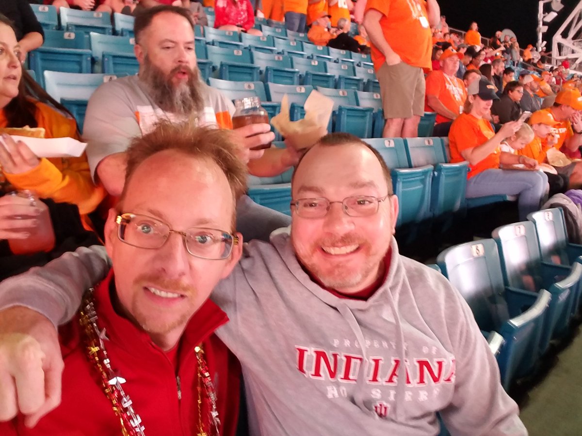 IndianaBone's tweet photo. Go Hoosiers! #TaxSlayerGatorBowl https://t.co/qLqwPFEi6j