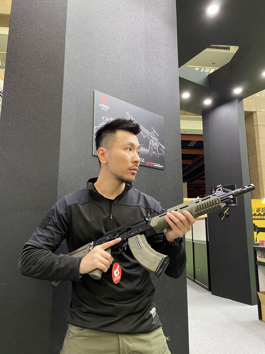 icsbbairsoft's tweet photo. Black or Two-Tone??
Help us to know which one you like the most.😎🧐
Gear: CXP-ARK
-
🎥ARK quick review➠https://t.co/lZe1D0NUKK
ETA: April 2020
-
Special thanks to EmersonGear
-
#icsbbairsoft #BeAGameChanger
#icsgoodgun #goodgun #ics #icsairsoft #icsbb #airsoft #CXP #AK #newAK https://t.co/za3NuAaixf