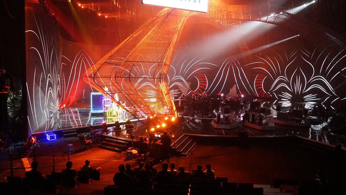 Tojek_VFX's tweet image. Great to see @andyrobot projects 3 times in the @ABBRobotics 2019 highlights video.  They included our #robotband on Chinese National TV, #roboscreens at the @ScienceCentreSG Future Makers, and robots performing in the @Bloomingdales holiday windows!

youtu.be/iOstGVDaJW4