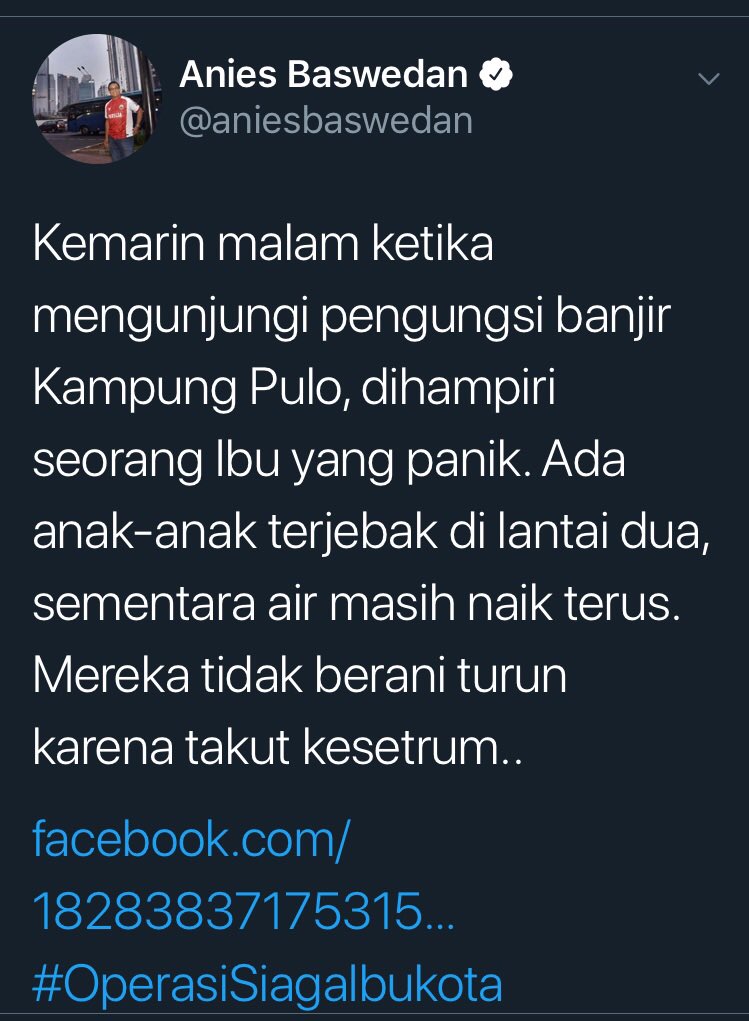 muchlis_ar's tweet photo. Selain ingin meraih simpati, pamer bahwa dia kerja, twit ini juga mau nyindir normalisasi di kampung pulo. Bahwa masih banjir lho ini..

Twit ini menutupi waktu dua tahun yg harusnya bisa dia manfaatkan untuk melanjutkan sodetan, dll. Menutup jejak tanggung jawabnya..

Jahat. https://t.co/0YCNc0hPrY
