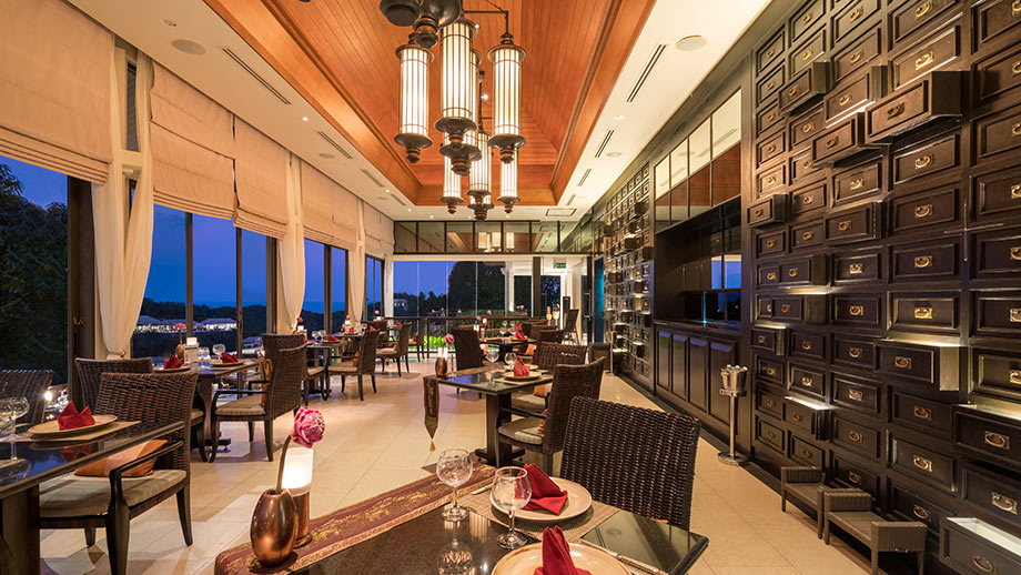 paradisesonline's tweet photo. Overlooking the azure waters of the Gulf of Thailand, Banyan Tree Samui is nestled amid the lush jungle of a private bay with elevated pool villas featuring spacious living spaces which flow naturally into an outdoor terrace.

#banyantreesamui
#banyantreesamuiparadises https://t.co/kvtHJabp76