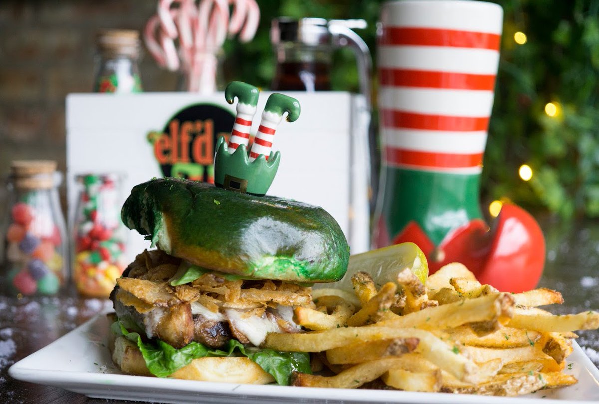 Last weekend to get your food and drink on at #elfdup before we turn back into <a href="/TheStretchBar/">The Stretch Bar</a> - stop by for nightly t-shirt and ginormous elf boots giveaways, brunch this weekend and we'll also have all the #wildcard #NFL games on all weekend! 🎄 🎁 ☃️ ❄️ 🍻 🍔