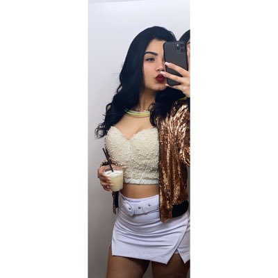 viih8lopes's tweet photo. Atualizandooo 😜 #NovaFotoDoPerfil https://t.co/apVu97Higw