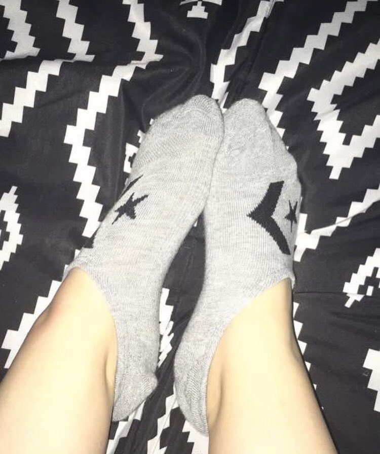 laylafindoms's tweet photo. selling socks! 💖 the longer you want me to wear them the more i charge #feet #feetpic #feetpicturesforsale #socks #socksforsale #dirtysocks #dirtyfeet #findom #footfetish #fetish https://t.co/dvl4fVxEKq